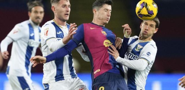 爱游戏APP-六轮一胜的巴萨已打出前哈维时代糟糕战绩