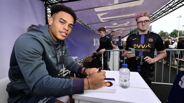 爱游戏官方入口-王勤伯：教本国球员西班牙语的比利时豪门