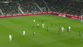 爱游戏-【法甲】梅西助攻，姆巴佩双响，巴黎2比1客胜昂热