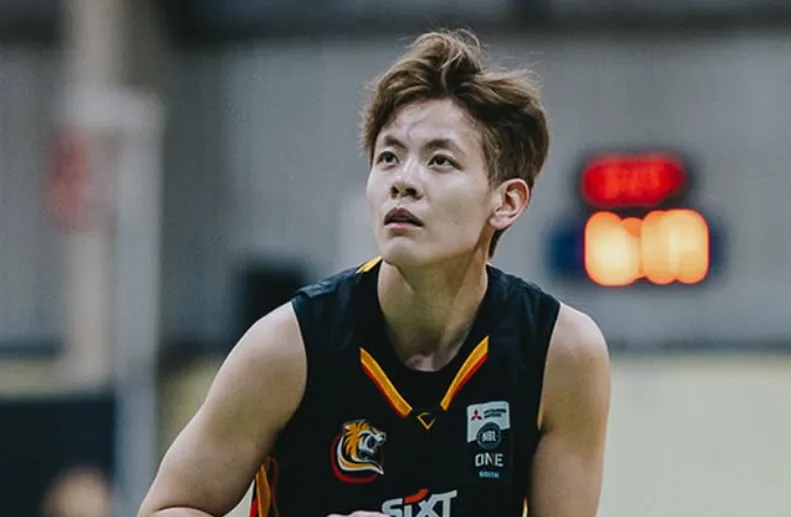 爱游戏官方入口-NBL1联赛：杨舒予12分4板5助，墨尔本老虎68-71不敌吉隆联